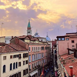 residenza-urania.hotelinveneto.com/